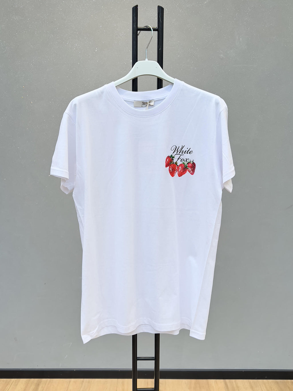 VLTSTWH Strawberry Print T-Shirt White