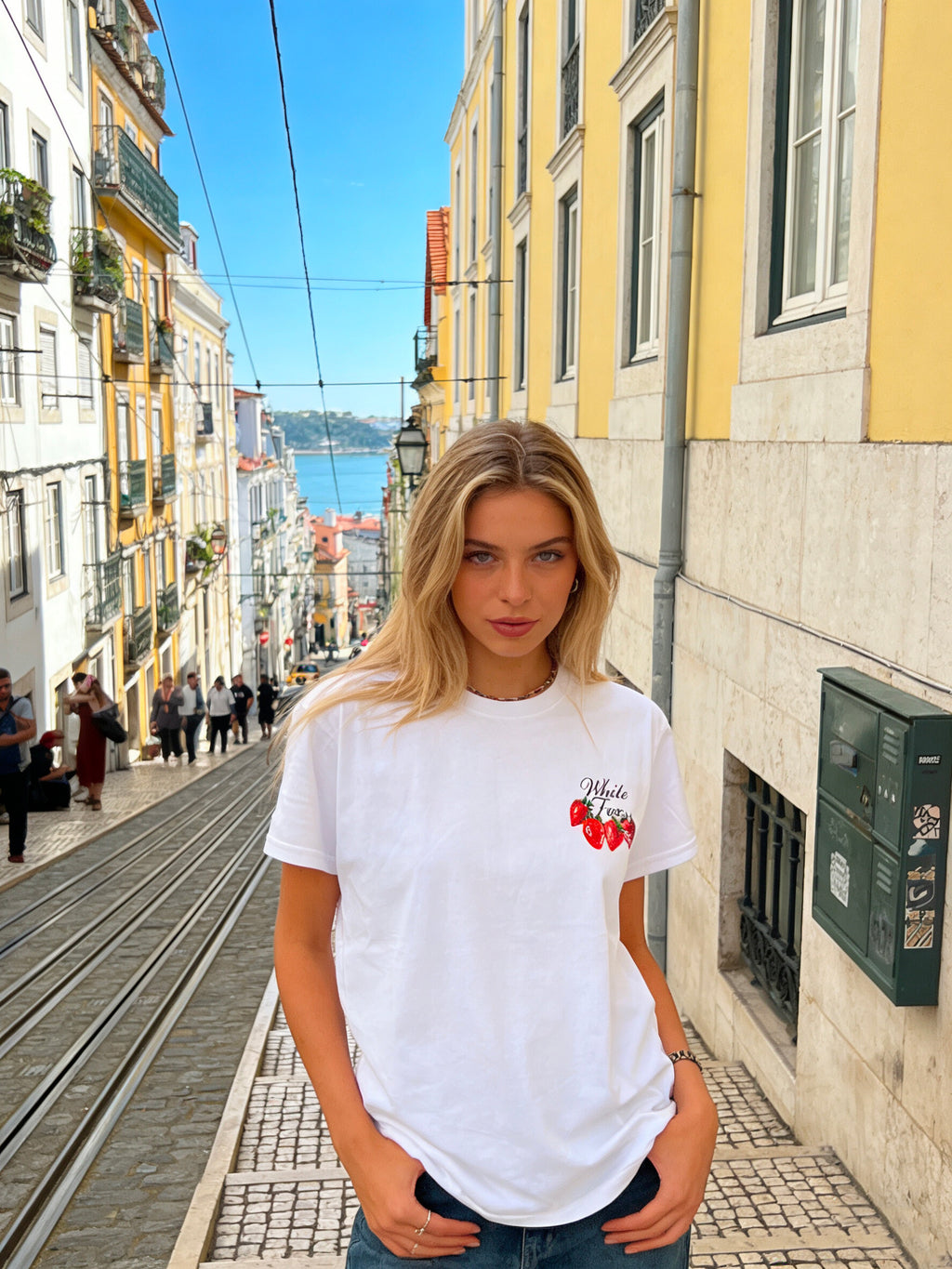 VLTSTWH Strawberry Print T-Shirt White