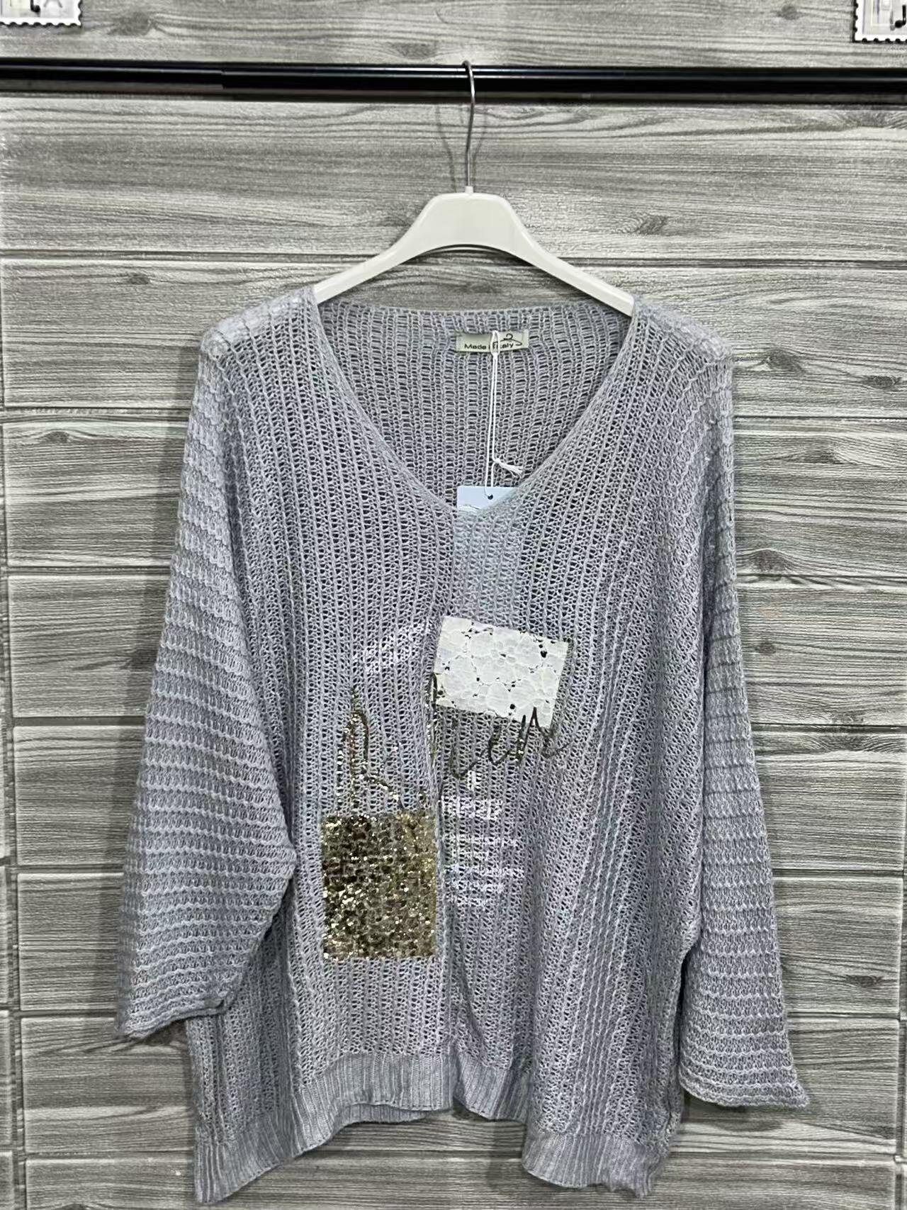 ZOT076LH Cap Logo V-Neck Cotton Top Light Gray