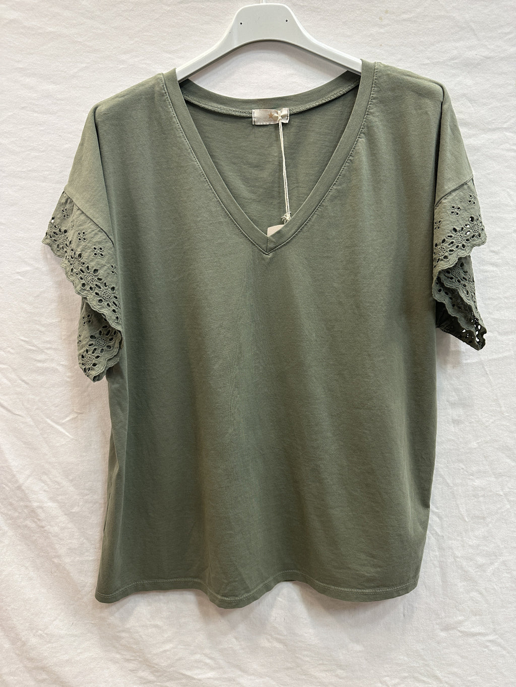 MYELSKK T-shirt with English Lace Sleeves Kaki