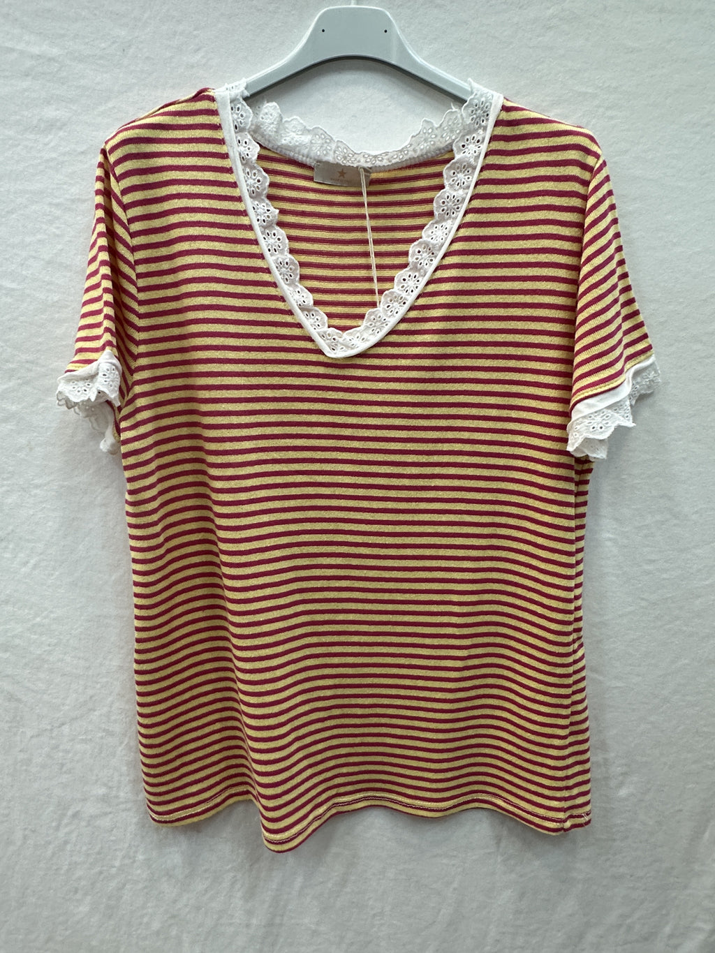 MYSVLY Striped V-Neck Lace T-shirt Yellow