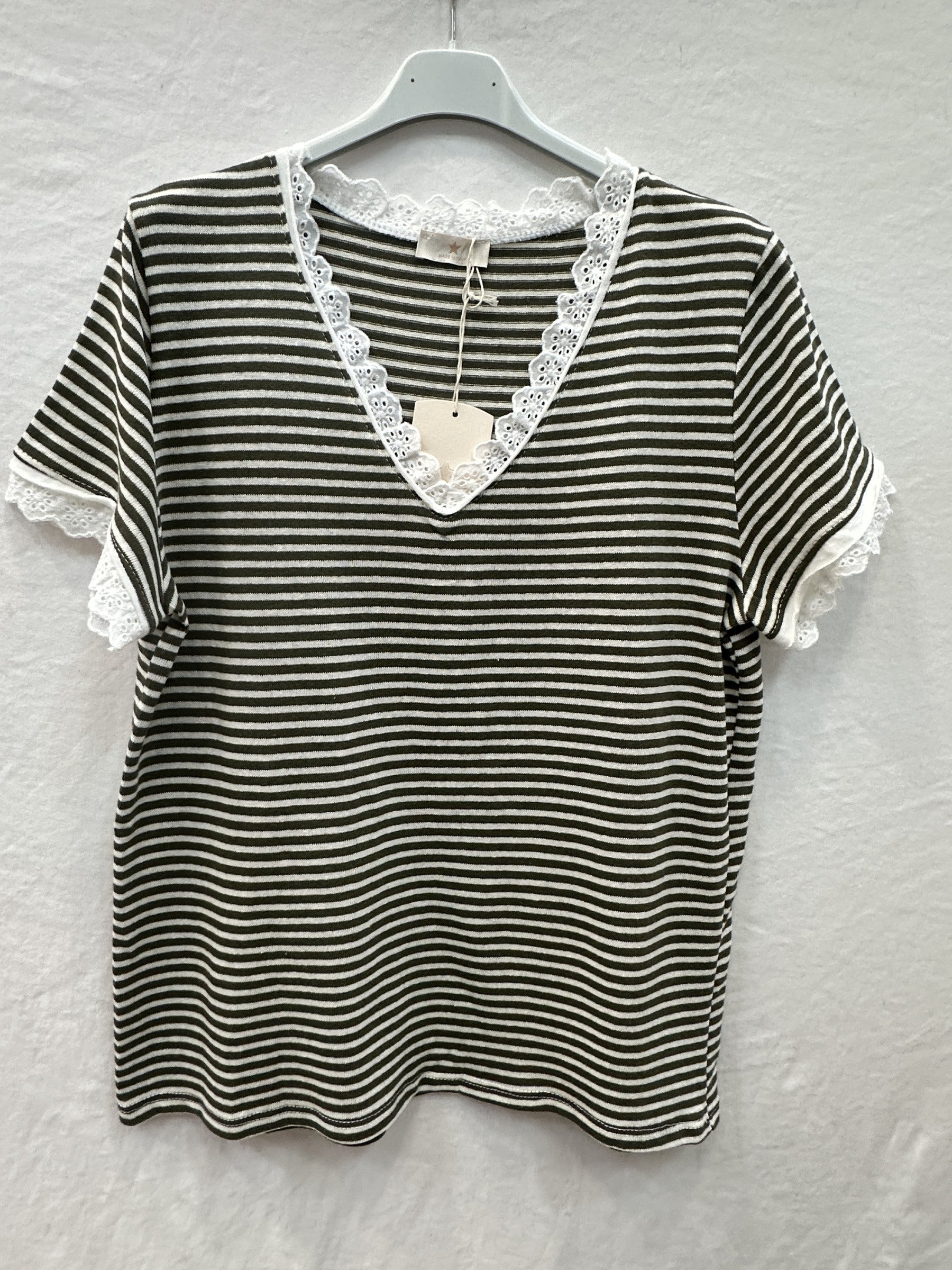 MYSVLKK Striped V-Neck Lace T-shirt Kaki