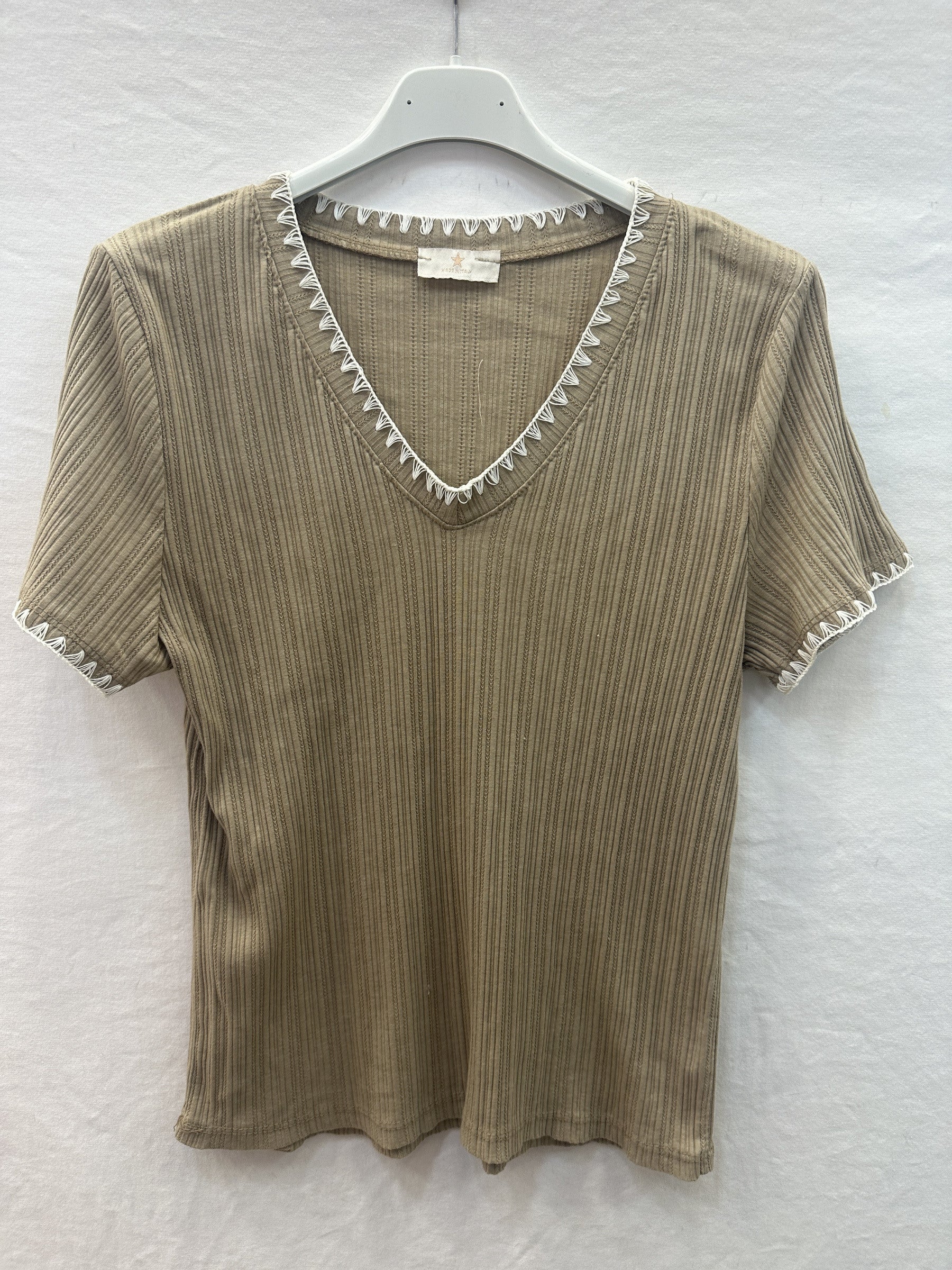 MYNRTCFCA Navy Ribbed Top with Crochet Finish Camel