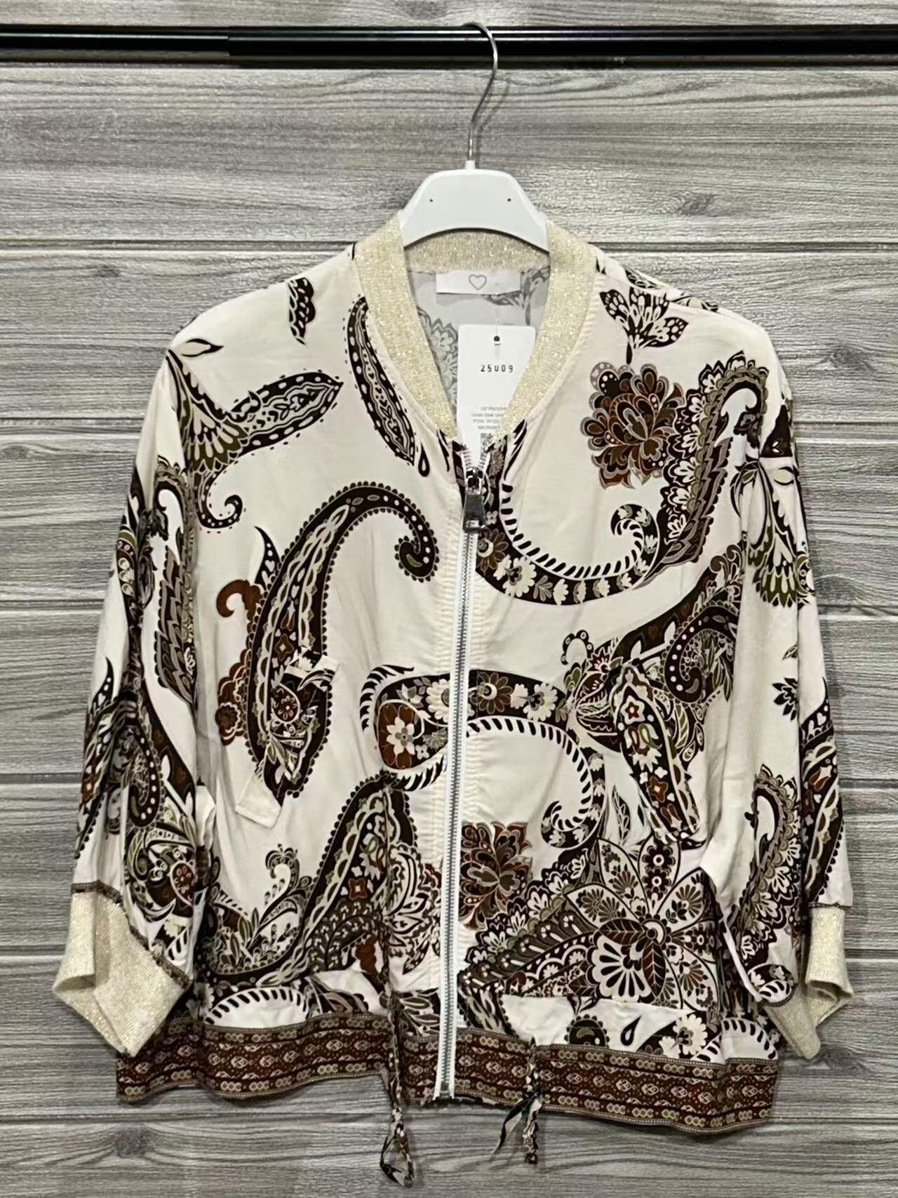 ZOJK2EC Paisley Print Jacket Ecru