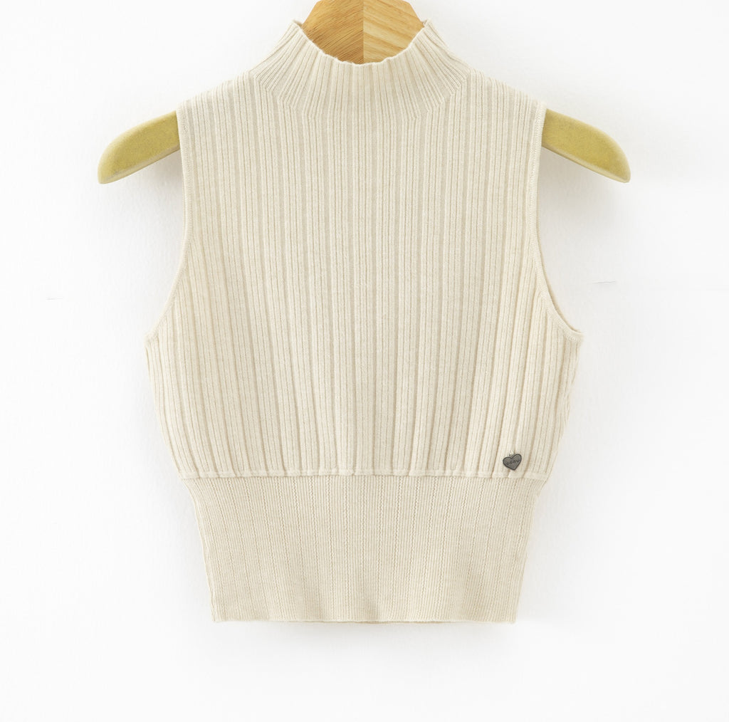 LURTS5 Ecru Ribbed Turtleneck Sweater