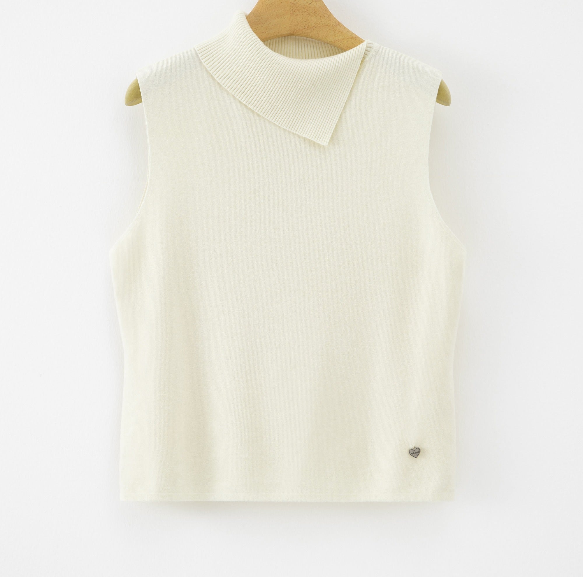 LUACT4 White Asymmetric Collar Top